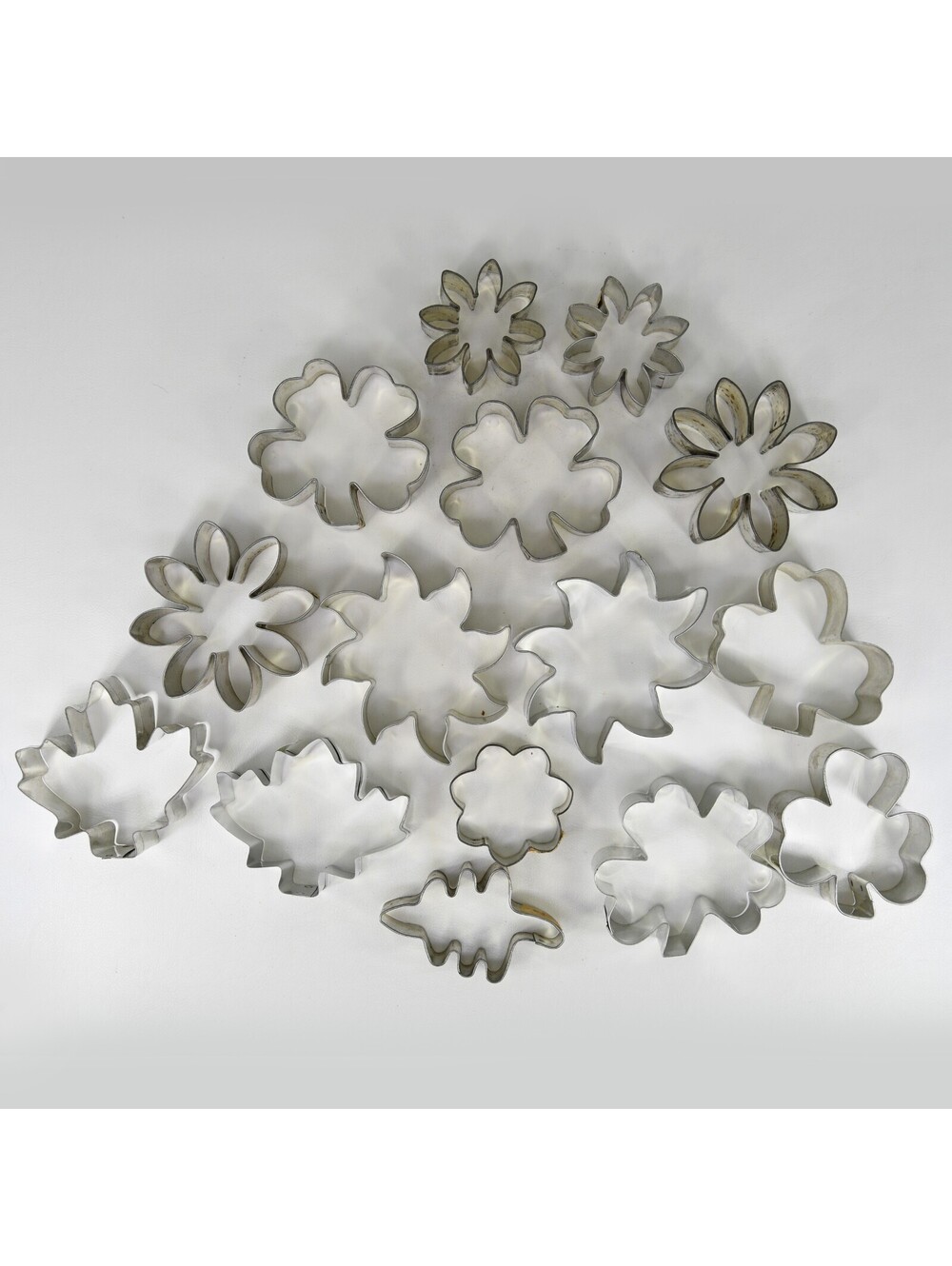 Cookie Cutter Lot of 15 Flowers Stars Snowflakes Leaves Christmas Spring Winter